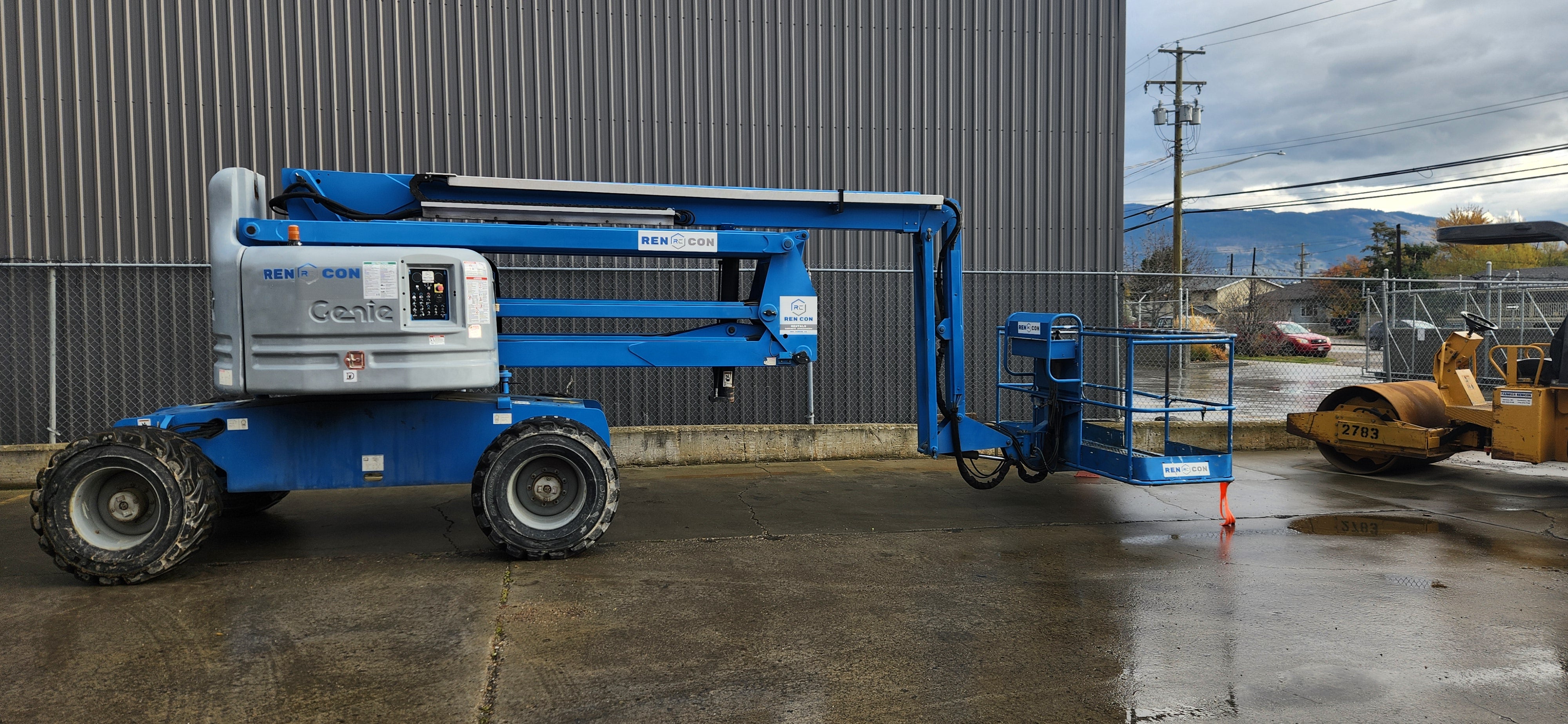 Genie 60 ft Articulating Boom Lift (SOLD)