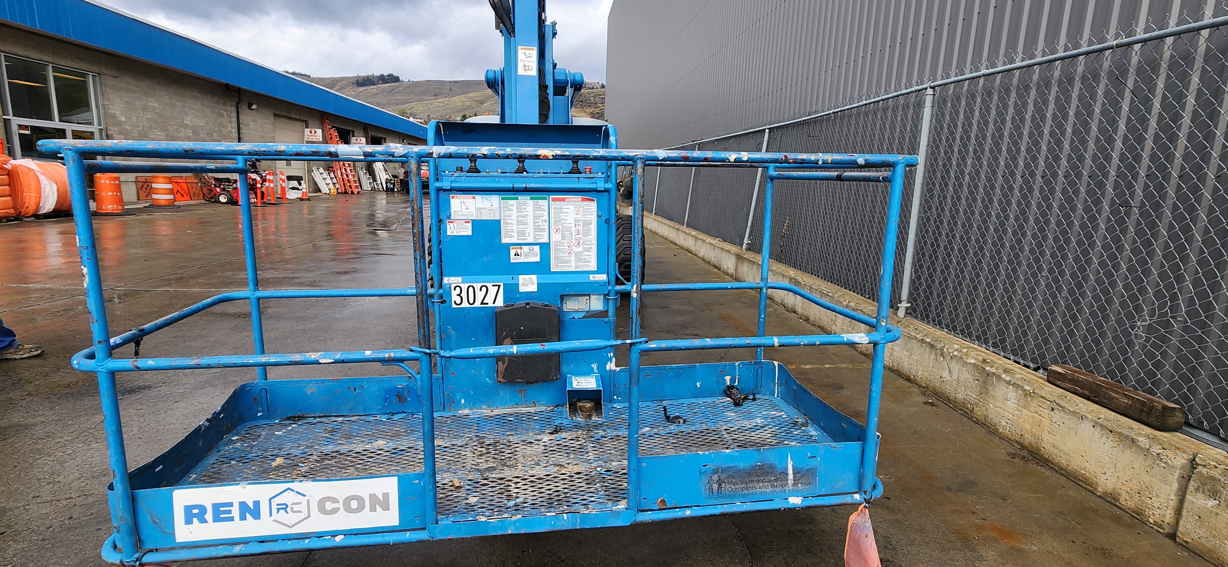 Genie 60 ft Articulating Boom Lift (SOLD)