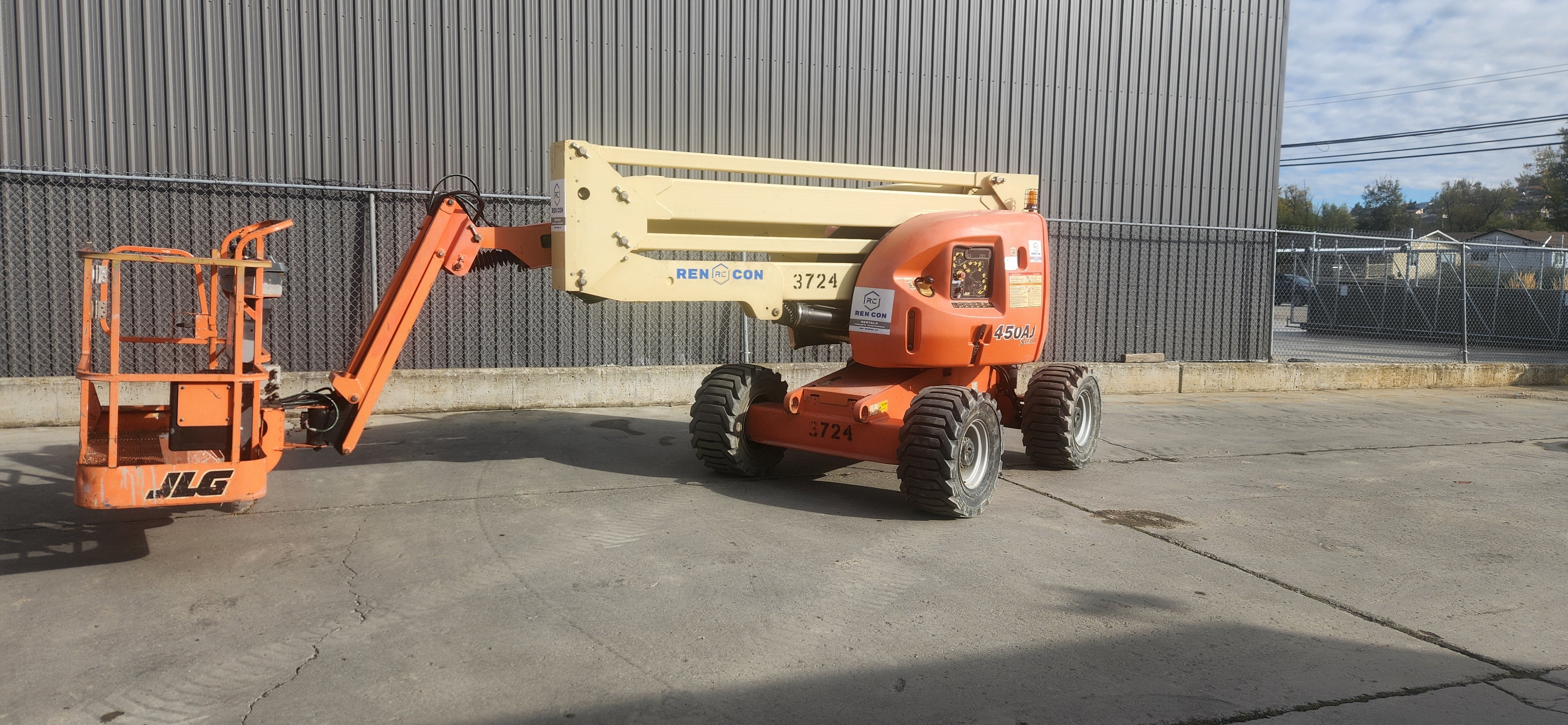 JLG	450AJ Articulating Boom Lift 45'