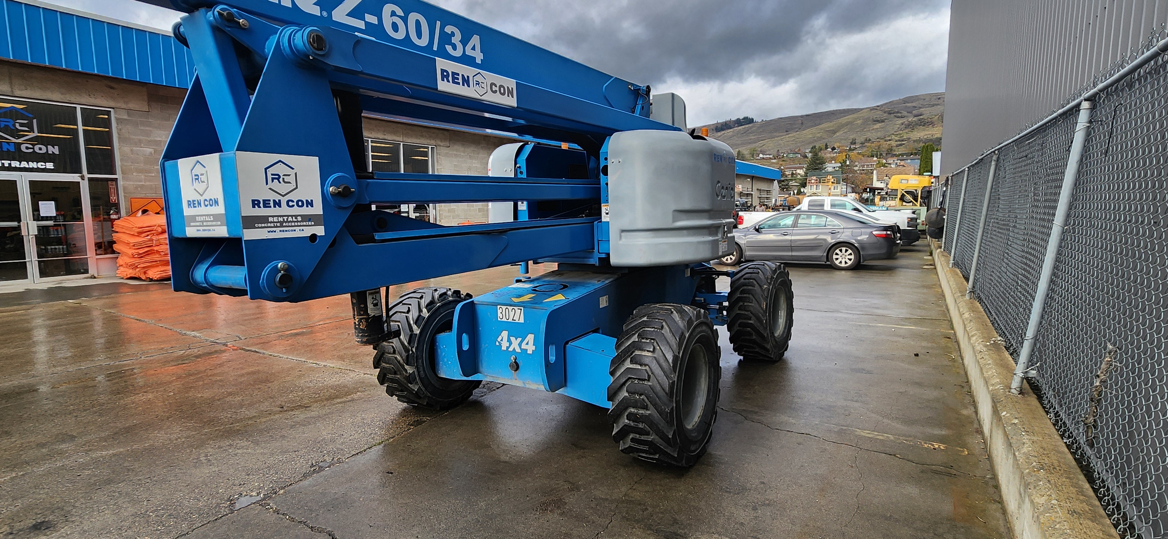 Genie 60 ft Articulating Boom Lift